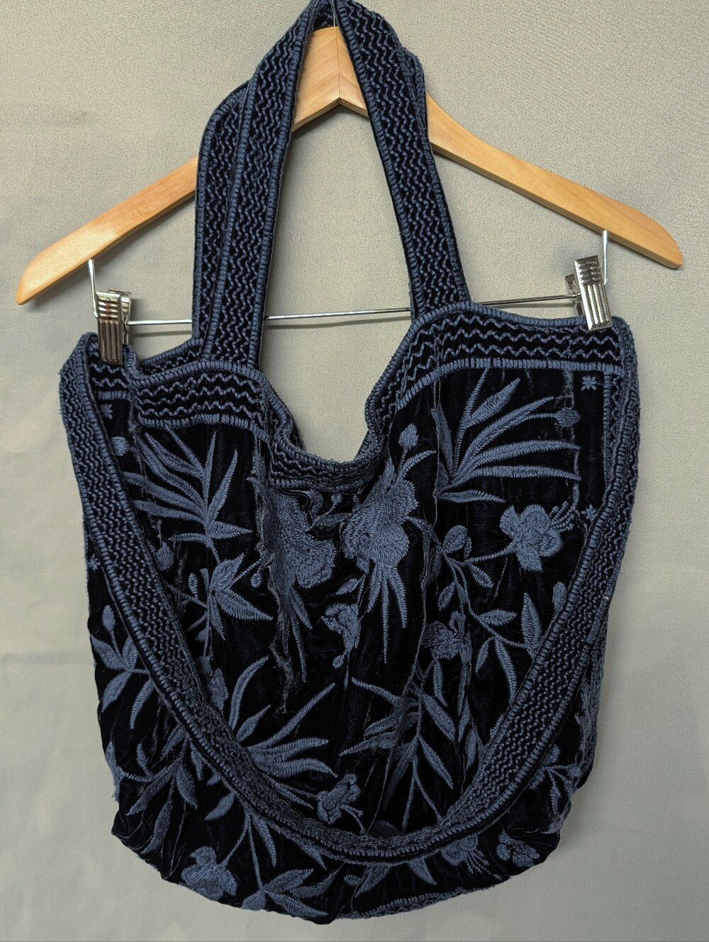 Johnny Was 💙 Adele Silk Velvet Navy Blue Embroidered Floral Tote Bag EUC